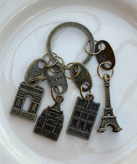 PARISモニュメントチャームキーホルダー