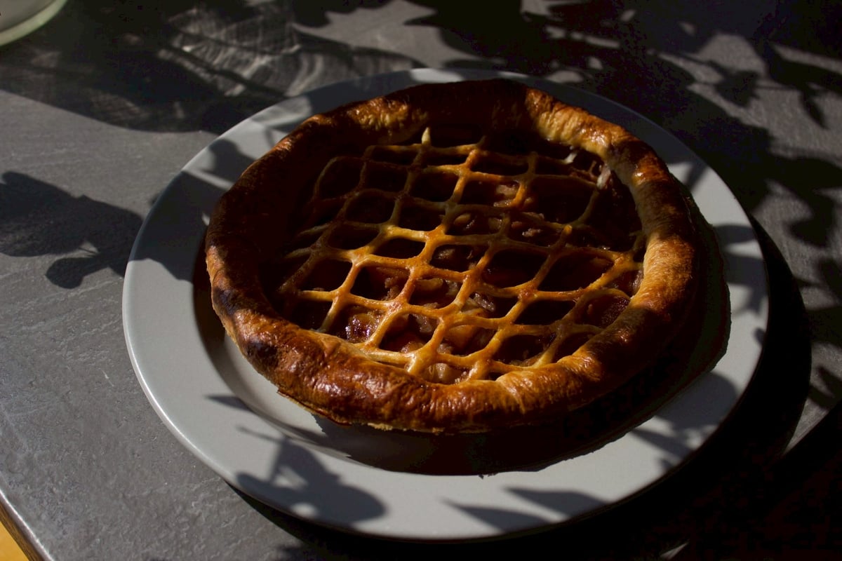 オールドスクールアップルパイ 昔ながらの酸味の効いたアップルパイ