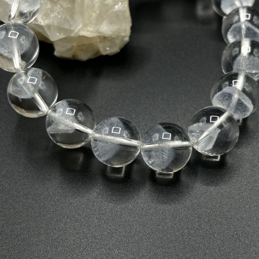 ホワイトファントムクォーツとても珍しい希少価値162g ‼️9/1迄大特価SALE ホワイトファントムクォーツとても珍しい希少価値162g ホワイト