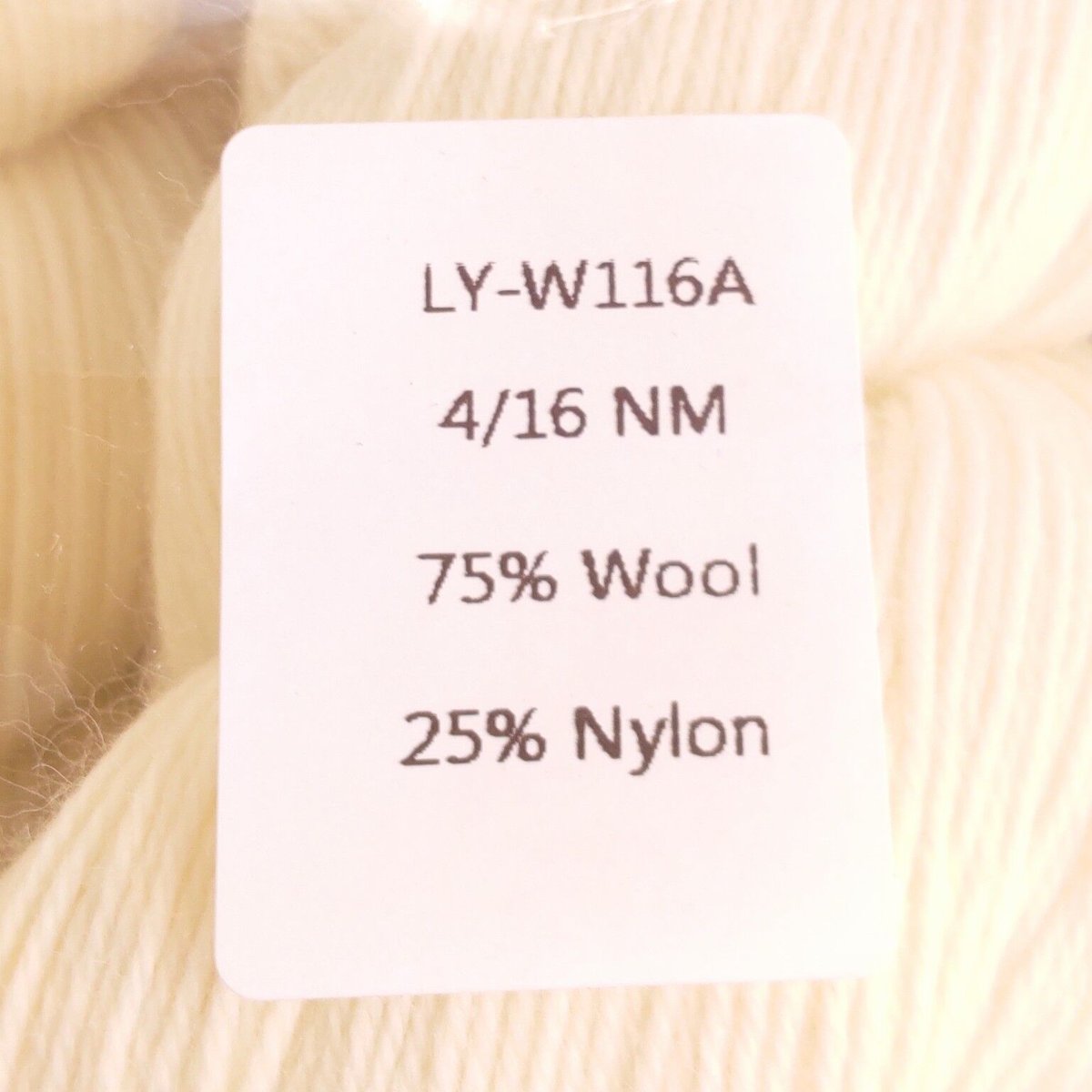 Loyalyarns 染色用毛糸　メリノ　4ply ウール80%　ナイロン20%