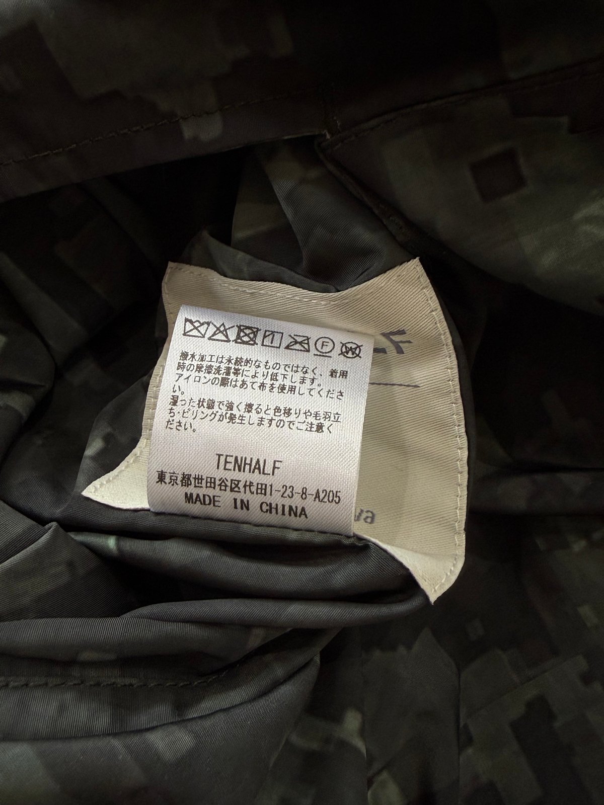 26SS】 TENHALF / REVERSIBLE MOUNTAIN PARKER -BL