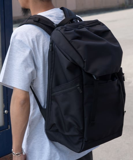 MONOLITH / BACKPACK PRO FLAP L -BLACK-