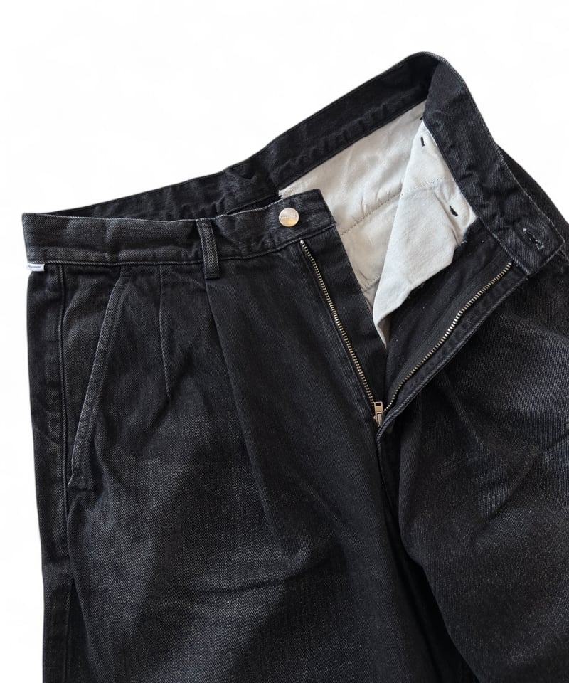 Graphpaper / Selvage Denim Two Tuck Tapered Pan Graphpaper / Selvage Denim Two Tuck Tapered Pan