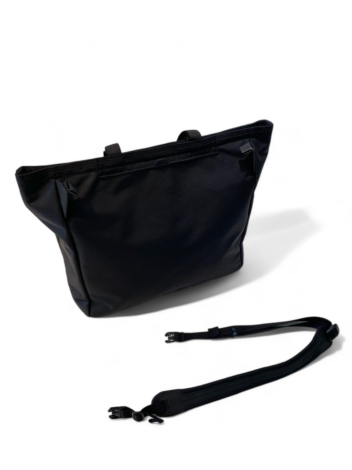 MONOLITH / SHOOTING TOTE PRO M BLACK | YURAGI MONOLITH / SHOOTING TOTE PRO M BLACK | YURAGI