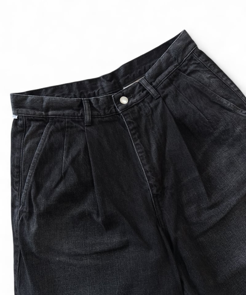 Graphpaper / Selvage Denim Two Tuck Tapered Pan Graphpaper / Selvage Denim Two Tuck Tapered Pan