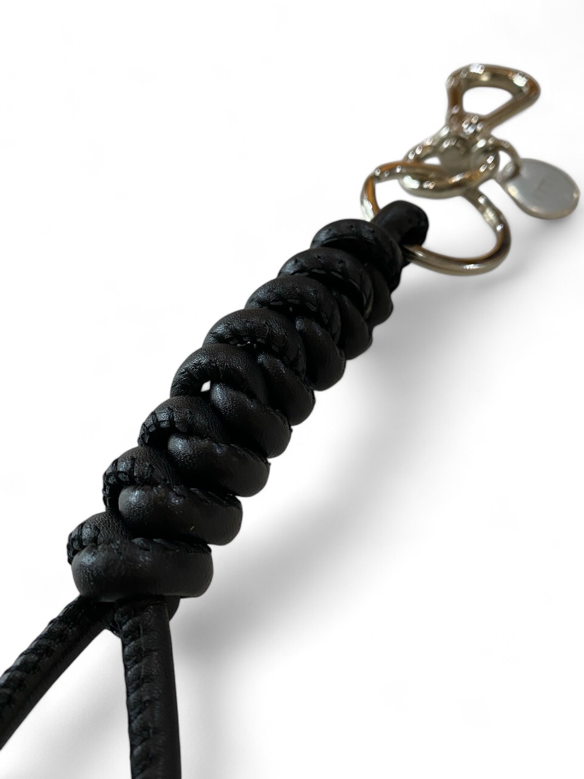 ITTI / CRISTY SNAKE KNOT CHARM / STCOW -BLACK-