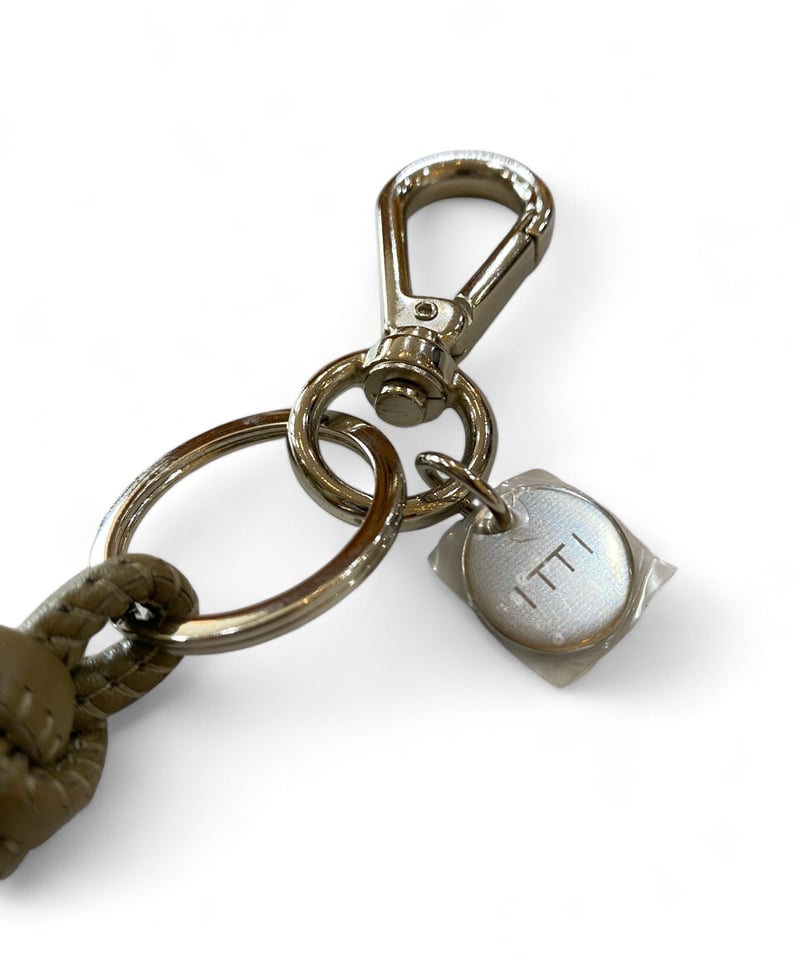 ITTI / CRISTY SNAKE KNOT CHARM / STCOW -TAUPE-