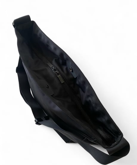 MONOLITH / SHOULDER STANDARD HEXA M -BLACK-