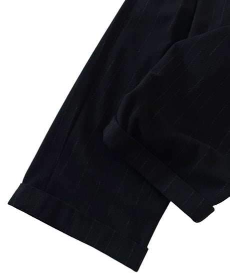 【SALE】 YOKO SAKAMOTO / DOUBLE PLEATED CROPPED TROUSERS -STRIPE-
