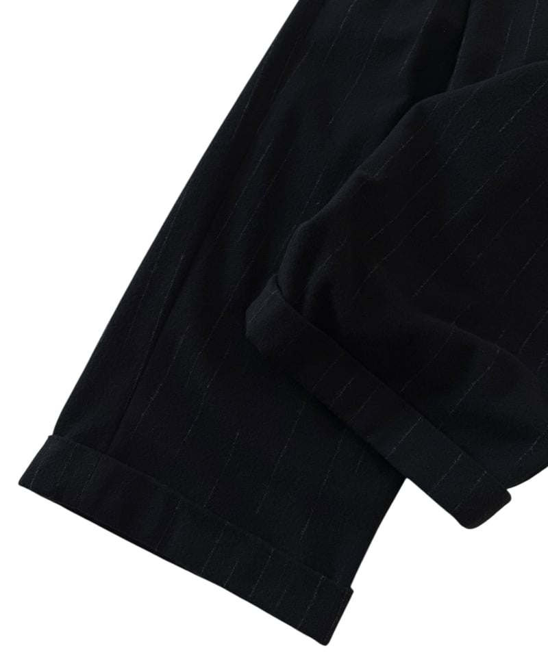 SALE】 YOKO SAKAMOTO / DOUBLE PLEATED CROPPED T
