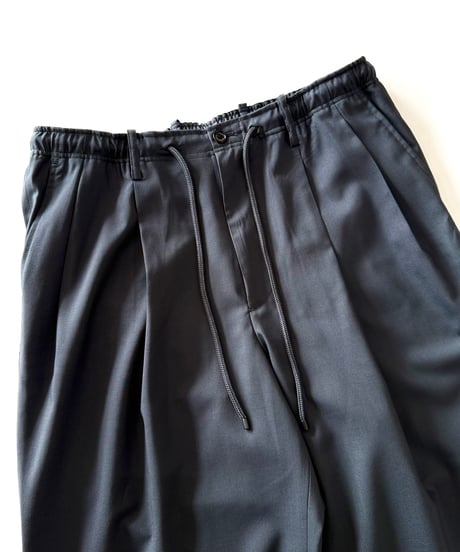 【26SS】 MARKAWARE Organic Wool 2/80 Tropical Double Pleated Easy Trousers -Charcoal-