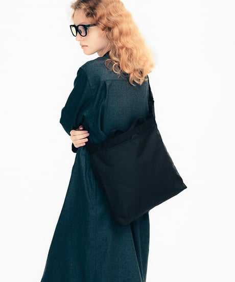 MONOLITH / TOTE SHOULDER STANDARD M -BLACK-