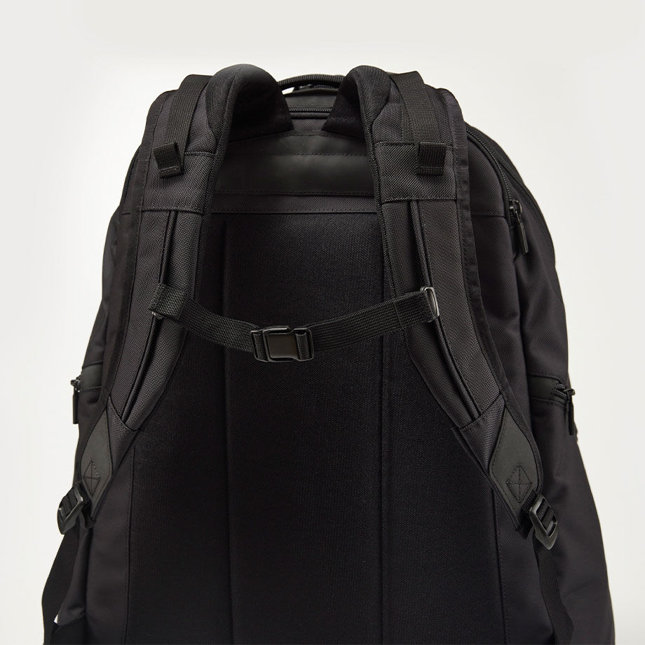 モノリス　BACKPACK PRO STORAGE XL BACKPACK PRO STORAGE XL BLACK | PRO | PRODUCTS | MONOLITH