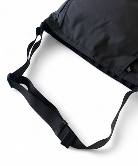 MONOLITH / SHOULDER STANDARD HEXA M -BLACK-