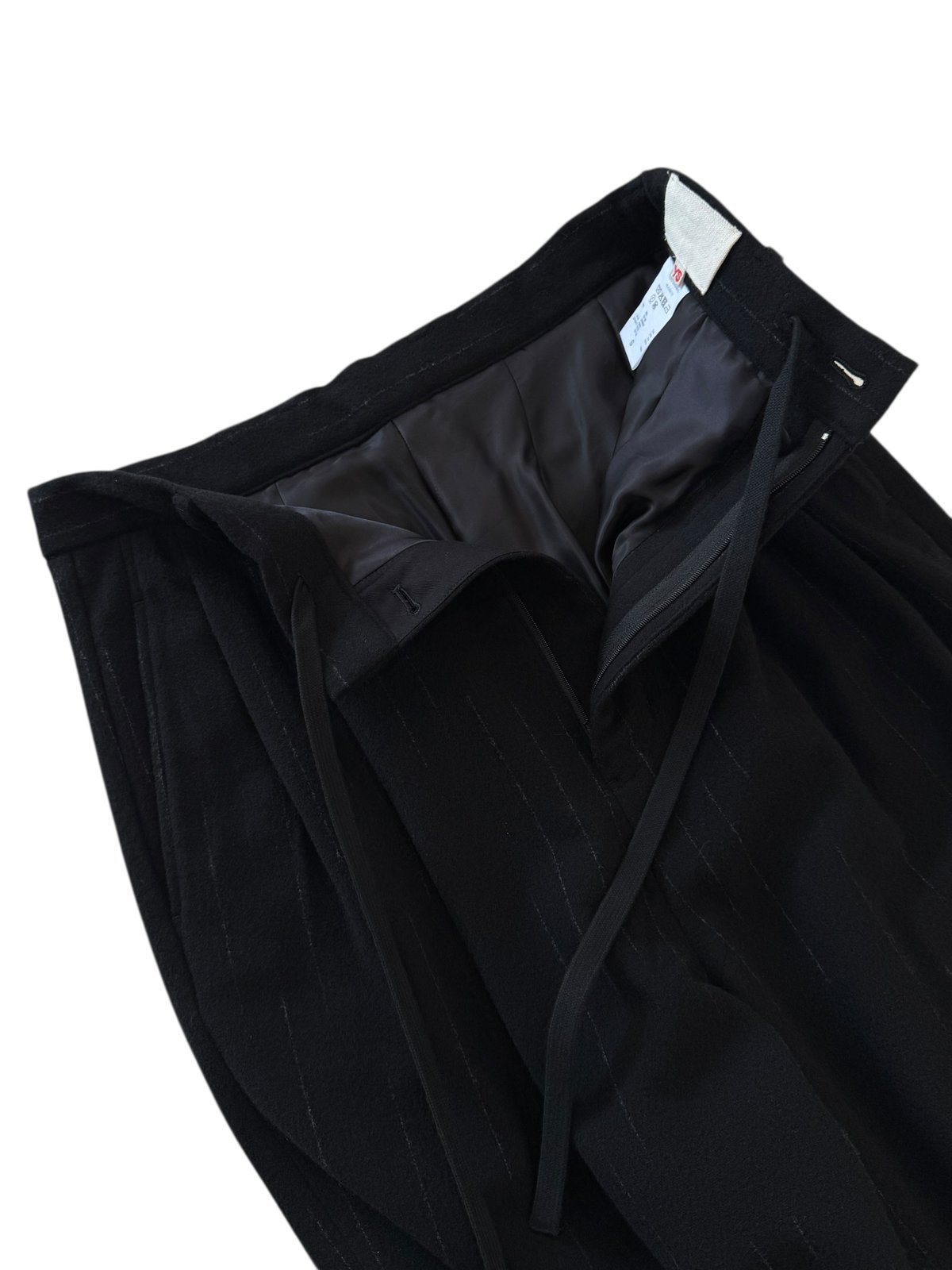 25AW】YOKO SAKAMOTO / DOUBLE PLEATED CROPPED TR