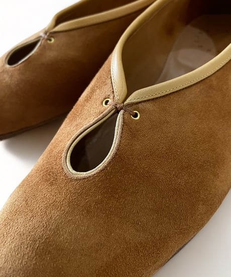 Post Production / Tear Pumps -Lamb Suede-