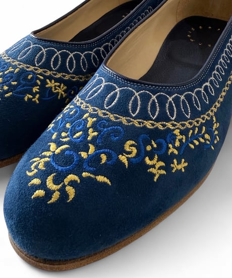 【残り1点】Post Production / Dress Pumps Embroidery Lamb Suede -Blue-