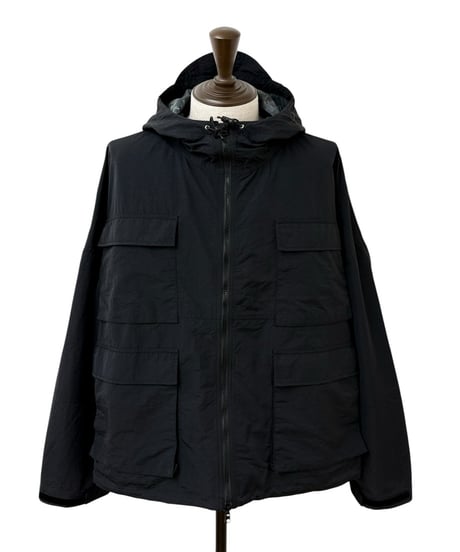 【26SS】 TENHALF / REVERSIBLE MOUNTAIN PARKER -BLACK-