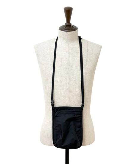 【残り1点】 MONOLITH / NECK POUCH STANDARD M -BLACK-