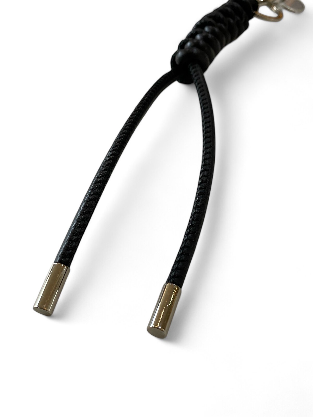 ITTI / CRISTY SNAKE KNOT CHARM / STCOW -BLACK-