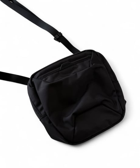 MONOLITH / SHOULDER STANDARD SSS -BLACK-
