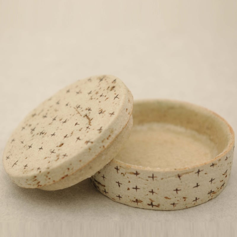 大野素子　陶器　入れ物 大野素子 陶器 入れ物