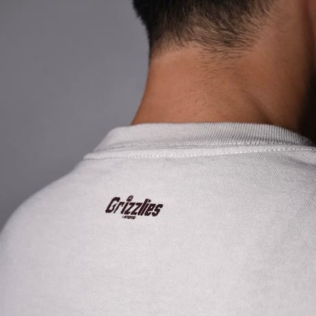 ※受注生産品【アースホワイト】ビッグシルエット刺繍ロゴTシャツ