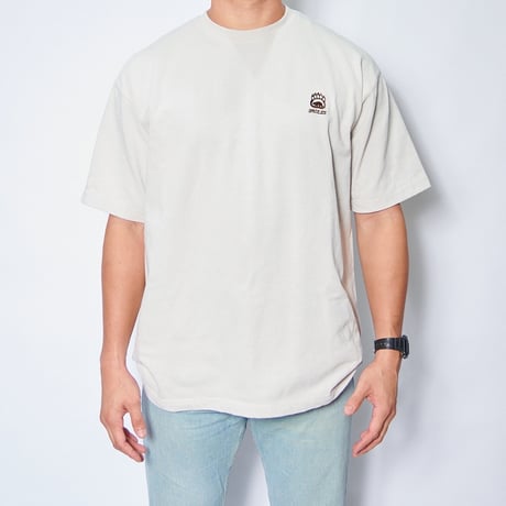 ※受注生産品【アースホワイト】ビッグシルエット刺繍ロゴTシャツ
