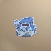 ベビなぐサメくん　ステッカー　（黄色）