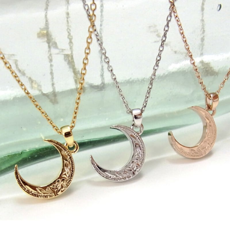 おまとめ　正規品 ハワイアンジュエリー ネックレス 男女兼用 三日月　ムーン 楽天市場】【Pt900 ハワイアン ムーン( 月 ) ペンダントトップ