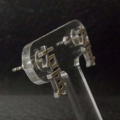 BLIND RABBIT（ブラインドラビット）左耳右耳専用PIERCE　Lサイズ