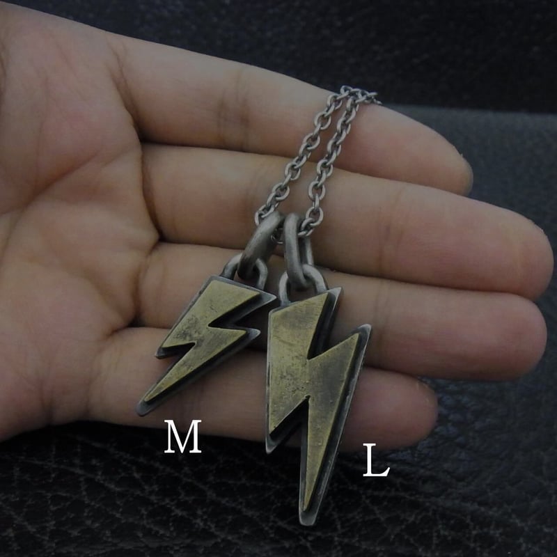 BLIND RABBIT（ブラインドラビット）イナズマをモチーフにした