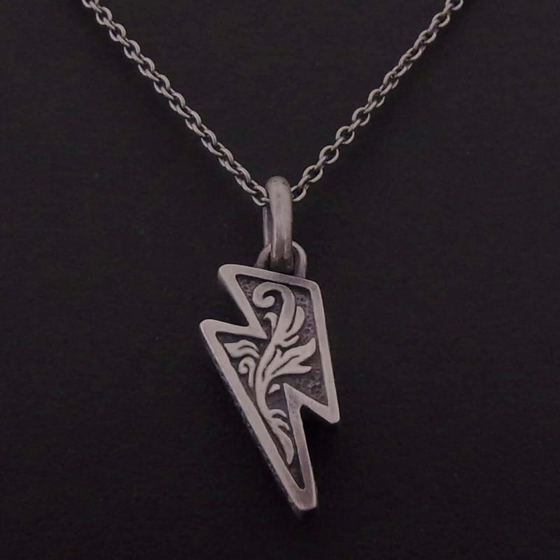 BLIND RABBIT（ブラインドラビット）イナズマをモチーフにした