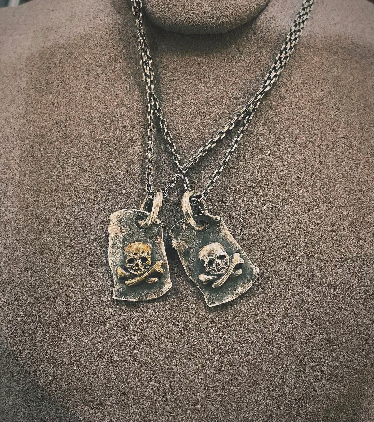 美品 MAD CULT 骨 モチーフ クロスボーン チェーン ブレスレット SV MAD CULT/マッドカルト】「One Snale Bracelet/ワンスネイル