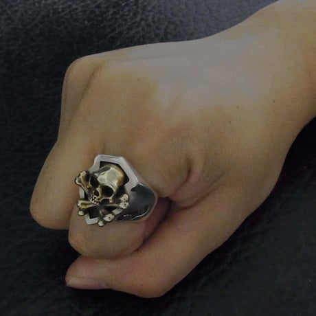 BLIND RABBIT  CROSSBONE Ring