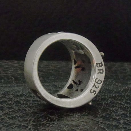 BLIND RABBIT（ブラインドラビット）GARDEN RING