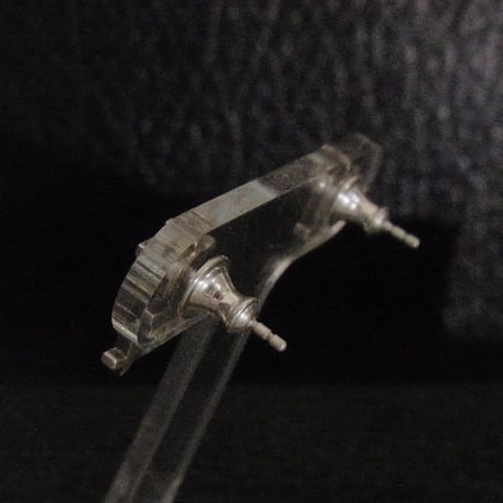 BLIND RABBIT（ブラインドラビット）左耳右耳専用PIERCE　Lサイズ