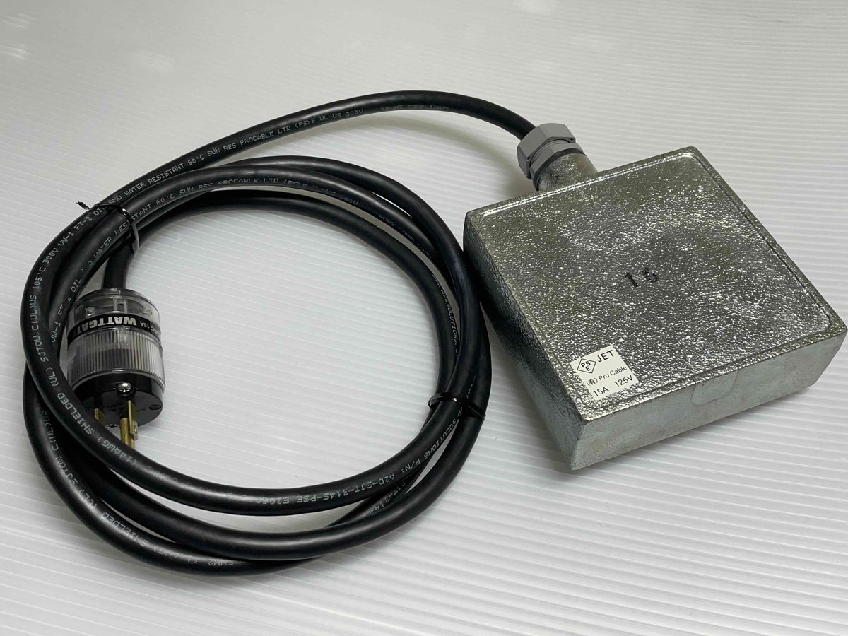 PRO CABLE プロケーブル 最高峰の4個口重鉄タップ USED品 PRO CABLE プロケーブル 最高峰の4個口重鉄タップ USED品