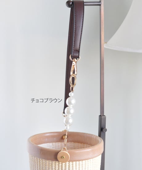 【BIGパール付きフェイクレザーハンドル】