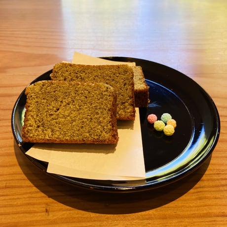 黒ごまかすていら