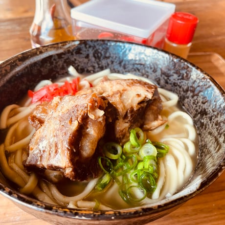 冷凍）軟骨ソーキそば8食セット!!（軟骨入り豚あばら肉）