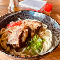 冷凍）軟骨ソーキそば4食セット！（軟骨入り豚あばら肉）
