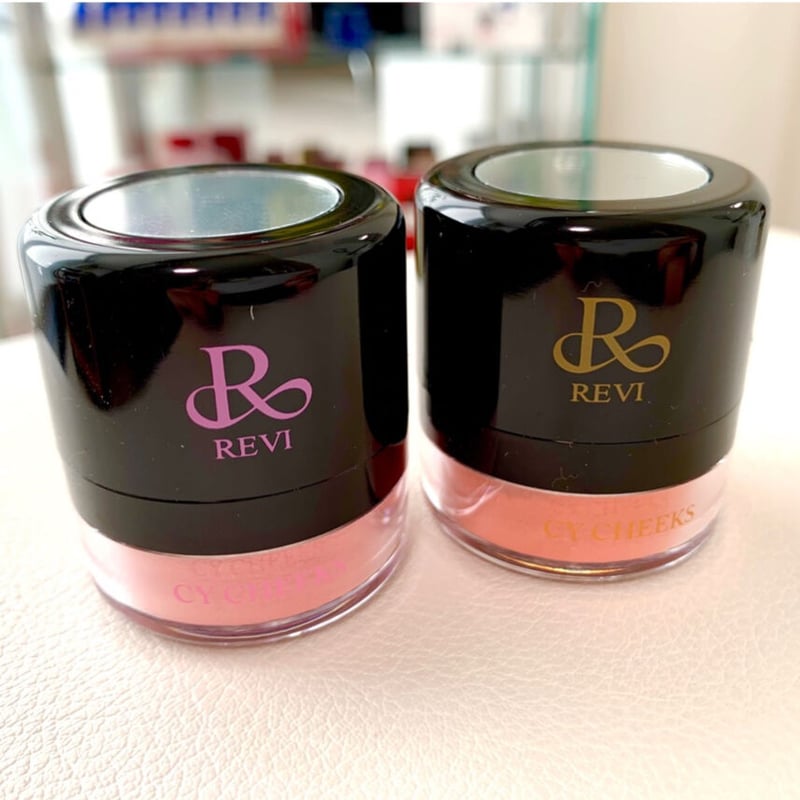 開き毛穴予防☆REVI ルヴィ CYチーク ピンク 1個30g 交換パフ