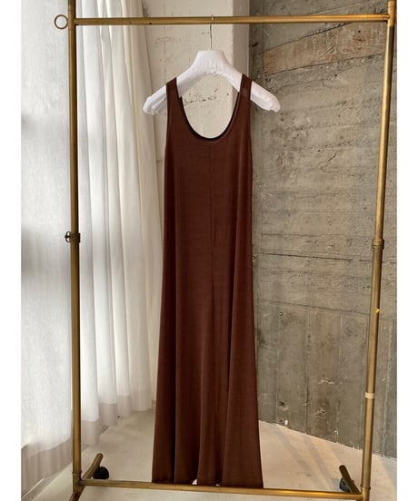 brown no sleeve dress