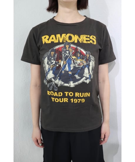 RAMONES band tee
