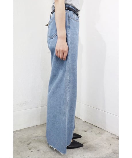 loose denim pants
