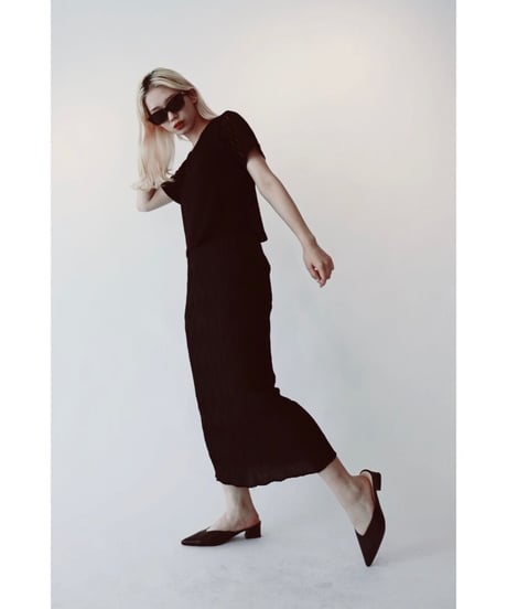 black pencil skirt