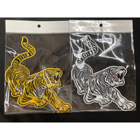 伏せ虎ワッペン　右向き　大