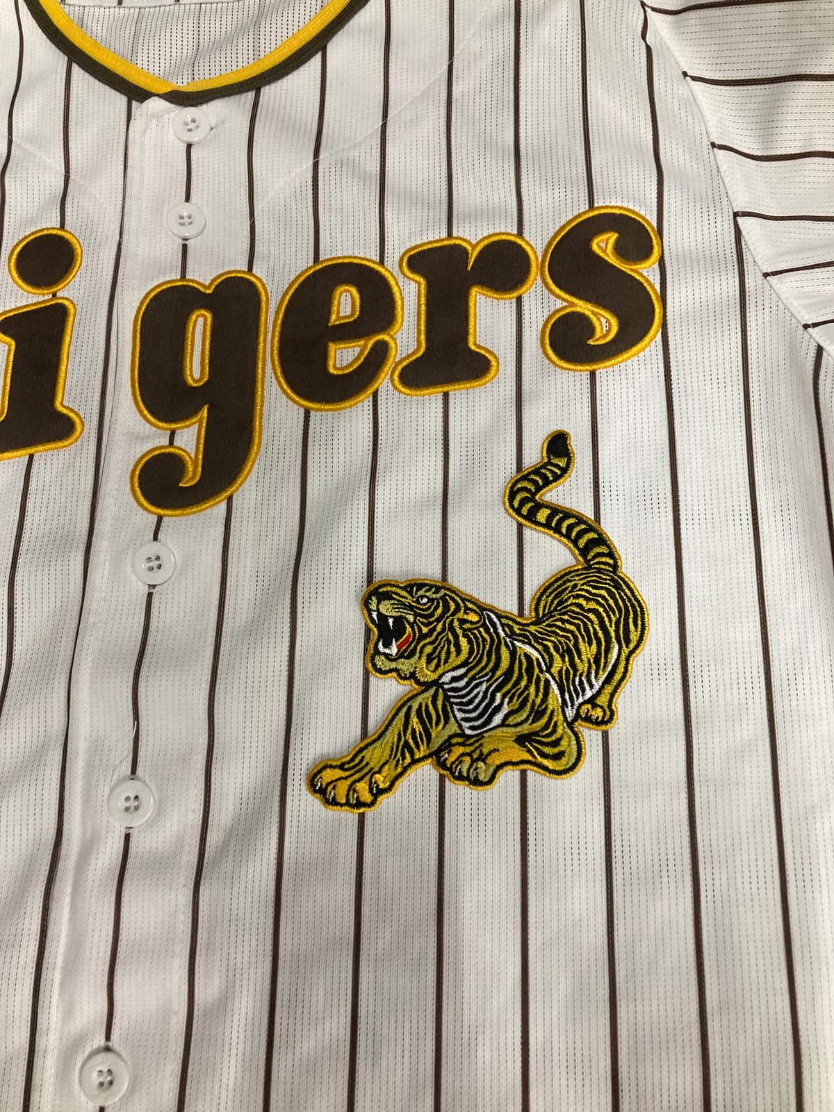 伏せ虎ワッペン 左向き 小 | SHOP Kazu-2