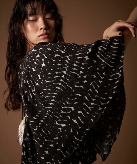 Kala cotton ギャザースリーブオールインワン プリント tree of life